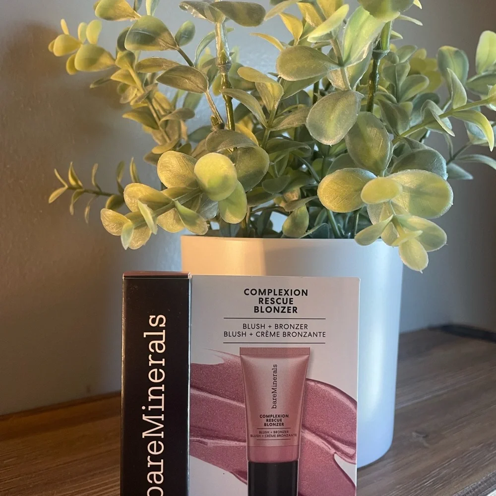 bareMinerals Versus Complexion Rescue BLONZER in “Kiss of Mauve” .17 Oz